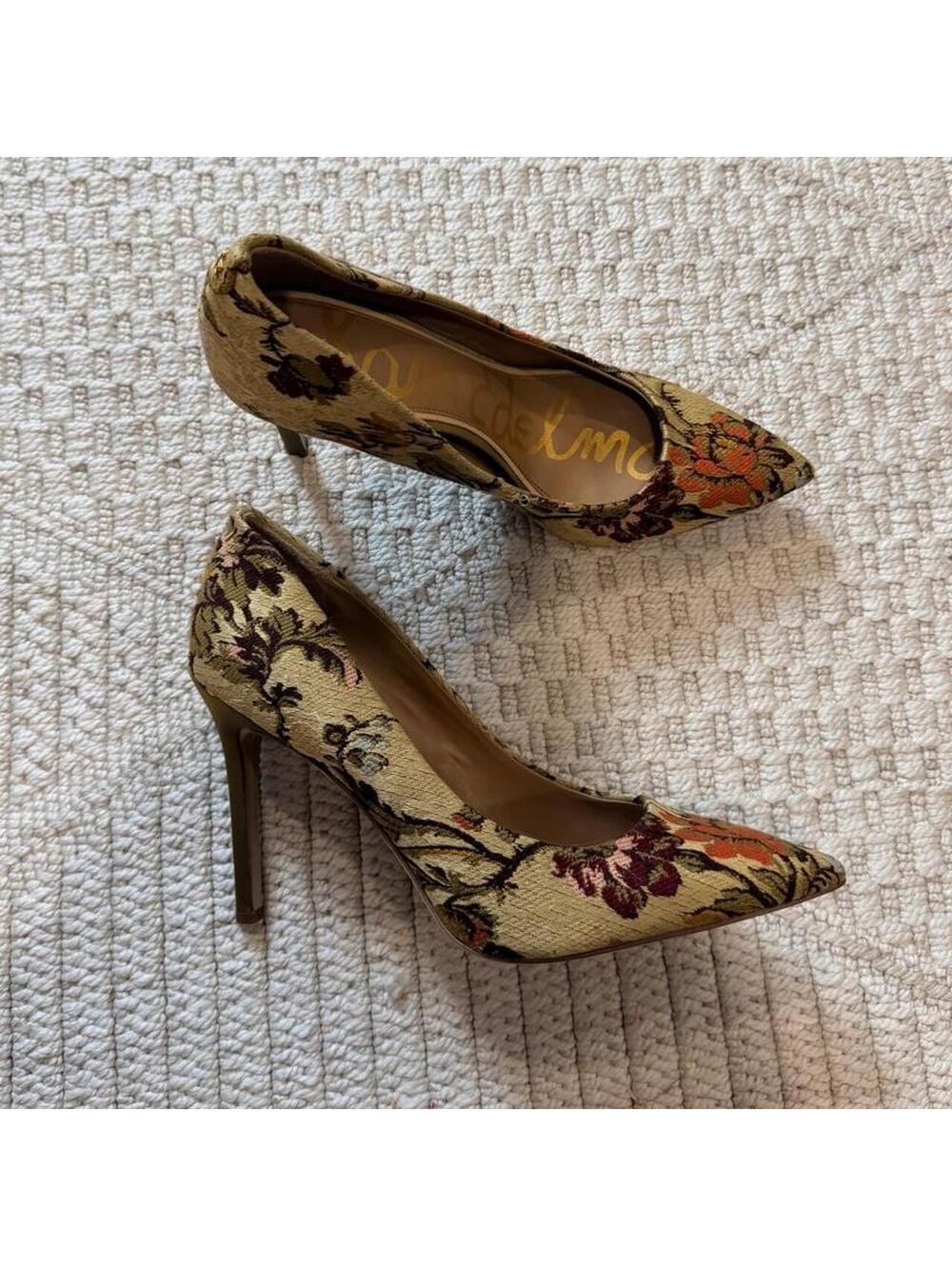 Sam Edelman Hazel Pointed Toe Pumps in Green Multi Floral